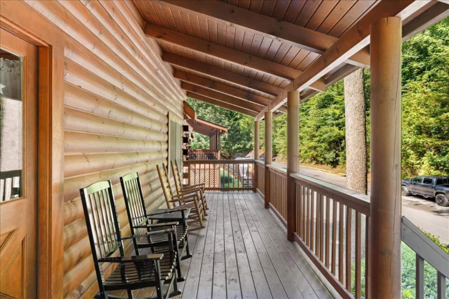 5Br Smoky Cabin Hot Tub, Games, 1 Mi To Parkway Pigeon Forge Bagian luar foto