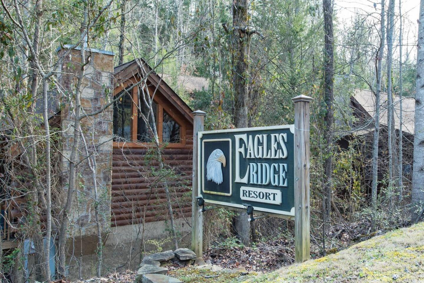 5Br Smoky Cabin Hot Tub, Games, 1 Mi To Parkway Pigeon Forge Bagian luar foto