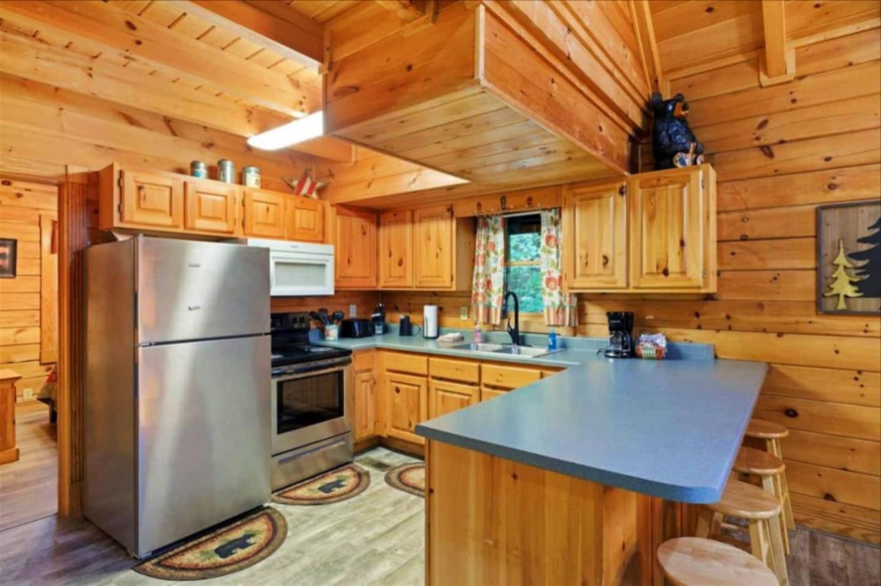 5Br Smoky Cabin Hot Tub, Games, 1 Mi To Parkway Pigeon Forge Bagian luar foto